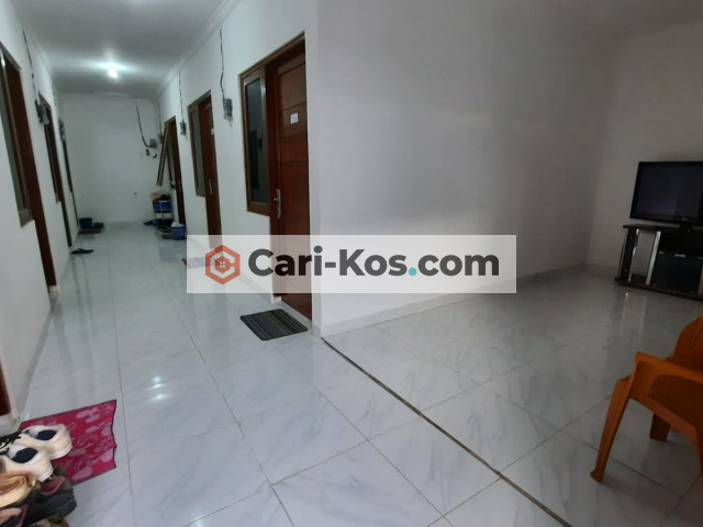 Kost bangunan baru, asri dan nyaman