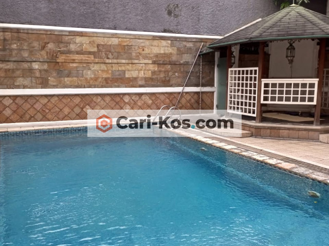 KAMAR KOS EKSEKUTIF DEKAT DENGAN STASIUN TEBET DAN ALFAMIDI