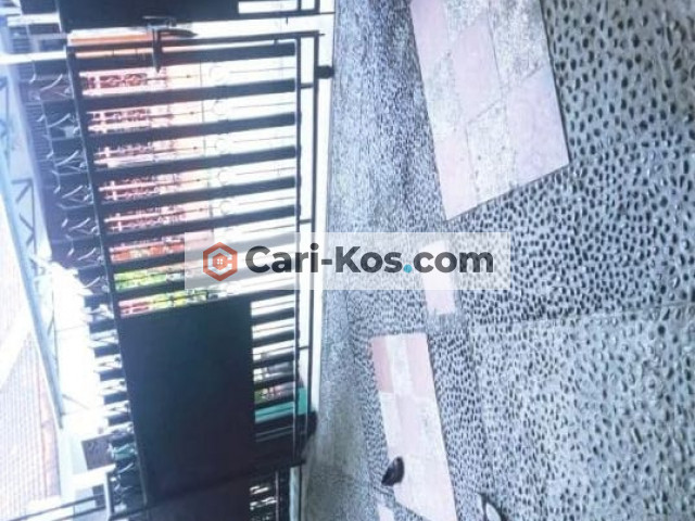 KOS PUTRI Strategis Tenang Nyaman Lokasi dekat Kampus UNESA Ketintang, IT Telkom Ketintang