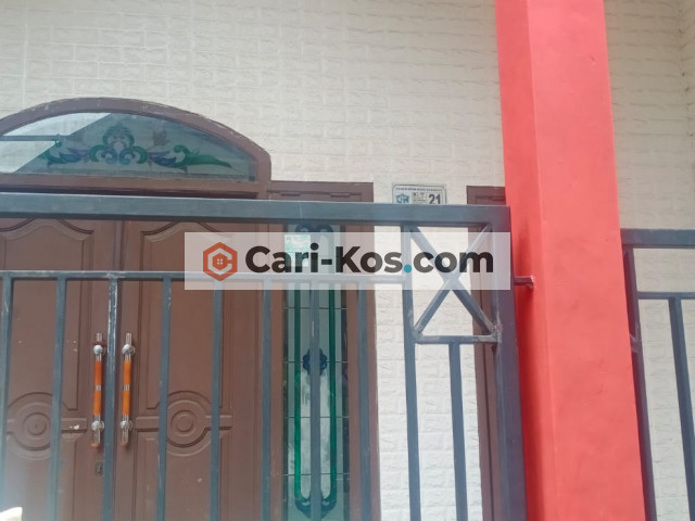 kos putri bersih & luas