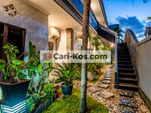 kos tipe apartmen Ruang tamu, dapur privat lengkap, 1 kamar tidur, 1 kamar mandi Smart Tv Wifi dll