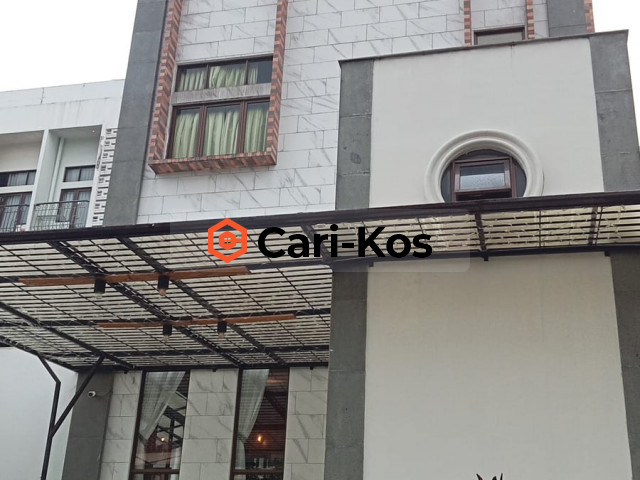 Urbanest inn House Slipi ( kost exklusive jakarta barat)