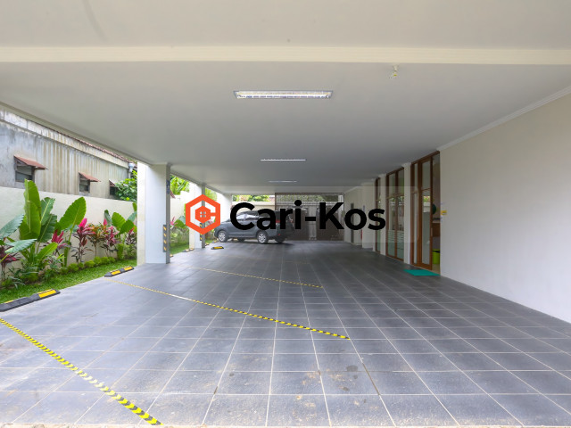 Executive Kost Sarigading Suites