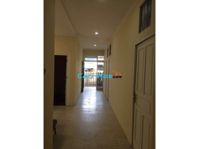 Rumah Kos Nyaman, Modern di Jalan Veteran