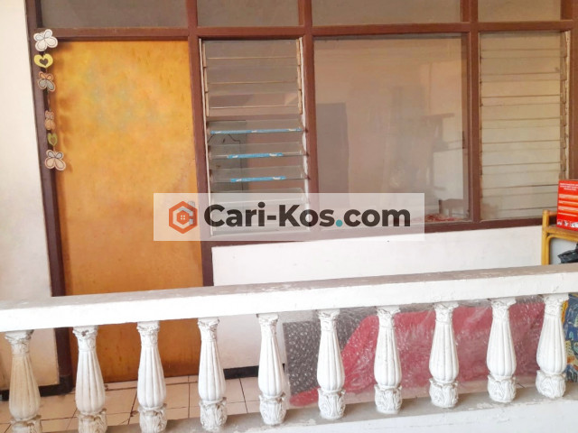 Kos Khusus Putri Dekat Untag Unitomo RS Premier Wifi Kenceng