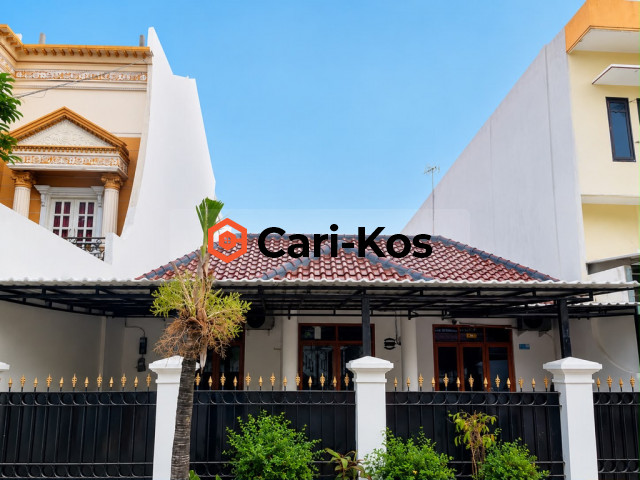 The Retro Residence Khusus Pria